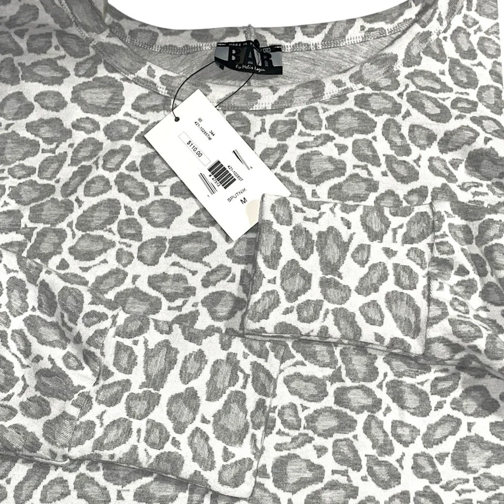 BAR by Melis Kozan Womens M Top Animal Print Long Sleeve Soft Gray MSRP $110 NWT - Picture 4 of 12